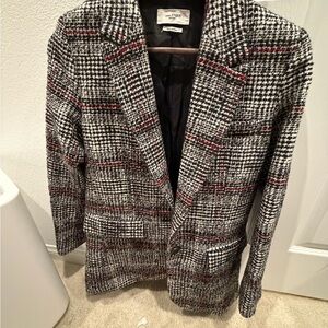 Elegant Houndstooth Blazer - Black, White, Red